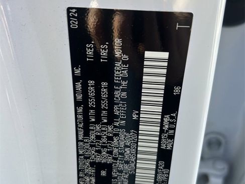 Used 2024 Toyota Grand Highlander XLE image 10