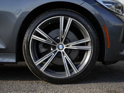 Used 2019 BMW 330i xDrive Sedan w/ Convenience Package AWD/4WD image 10