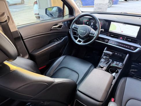Used 2024 Kia Sportage EX FWD image 11