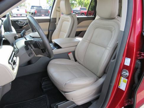 Used 2020 Lincoln Aviator Reserve w/ Elements Package Plus RWD image 21