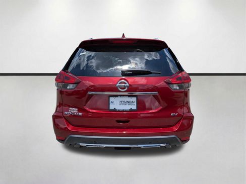 Used 2019 Nissan Rogue SV FWD image 5