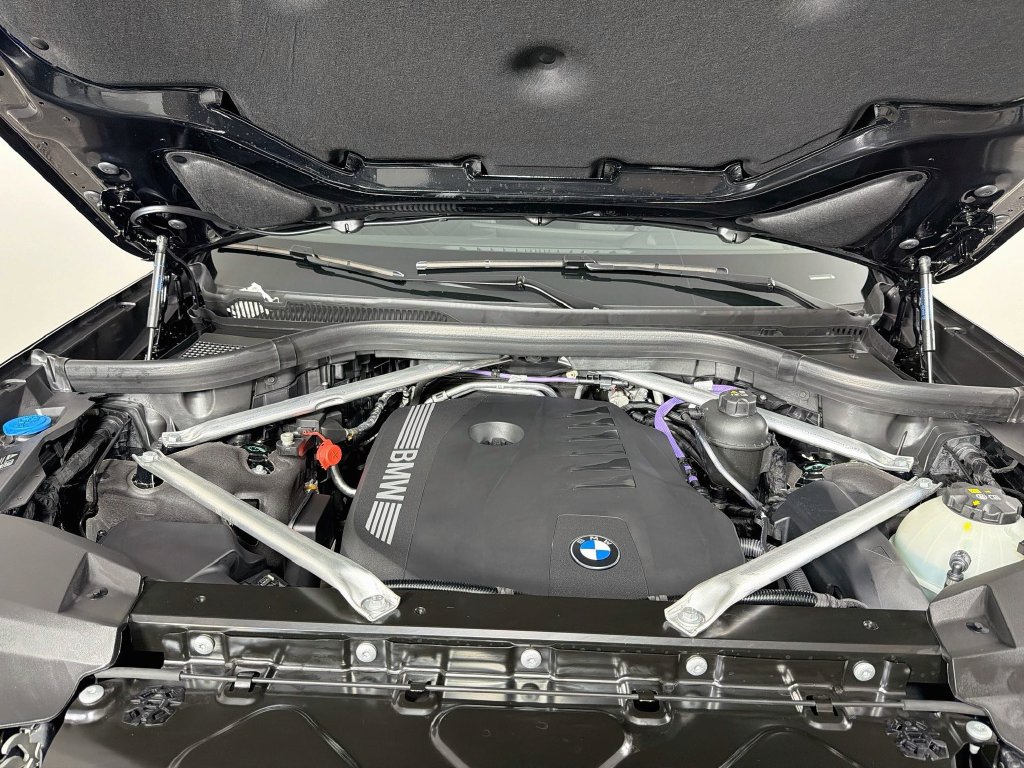 Used 2027 BMW X7 xDrive40i w/ M Sport Package AWD/4WD image 33