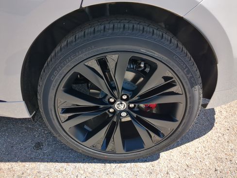 New 2026 Jaguar F-PACE R-Dynamic S image 30