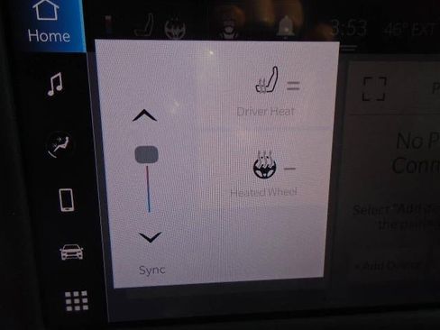 Used 2023 Chrysler Voyager LX image 12