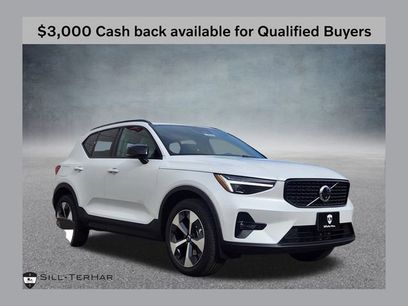 New 2026 Volvo XC40 B5 Plus w/ Protection Package Premier