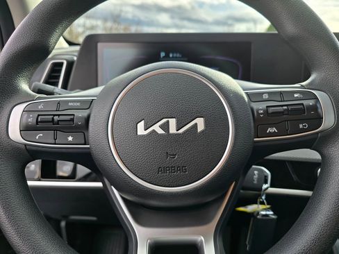 Certified 2024 Kia Sportage LX image 29