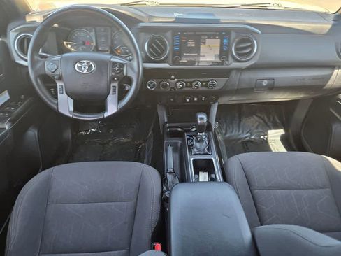 Used 2019 Toyota Tacoma TRD Off-Road AWD/4WD image 9