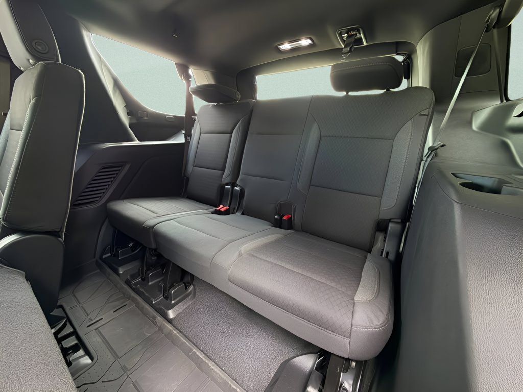 Used 2025 Chevrolet Tahoe LS AWD/4WD image 22