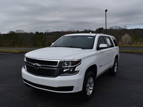 Used 2019 Chevrolet Tahoe LT image 2