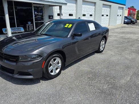 Used 2023 Dodge Charger SXT RWD image 2