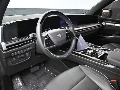 Used 2025 Cadillac Escalade Premium Luxury w/ Touring Package AWD/4WD image 13