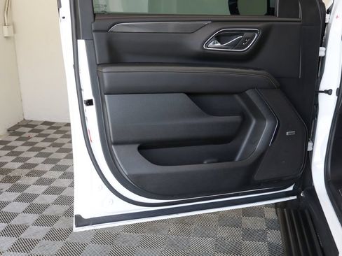 Used 2024 GMC Yukon AT4 w/ Technology Package AWD/4WD image 14