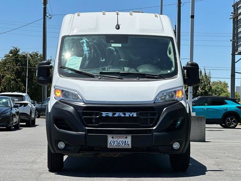 Used 2025 RAM ProMaster 2500 FWD image 9