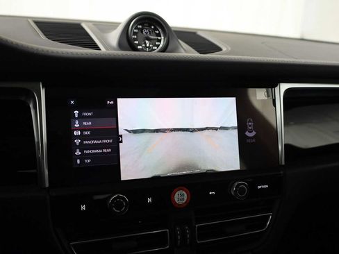 New 2026 Porsche Macan image 34