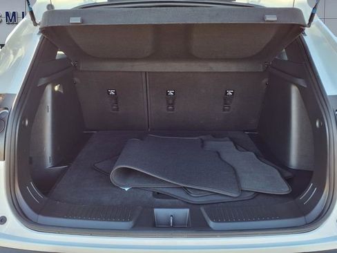 Used 2025 Chevrolet Trax RS w/ Driver Confidence Package image 5