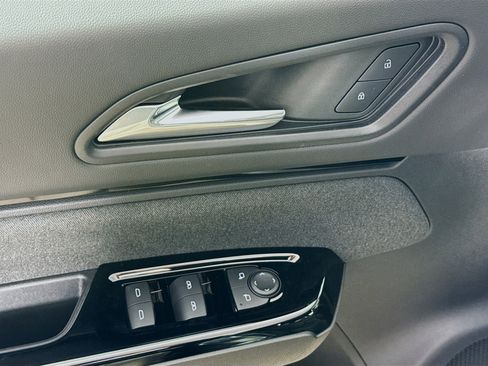 New 2025 Honda Prologue EX image 21