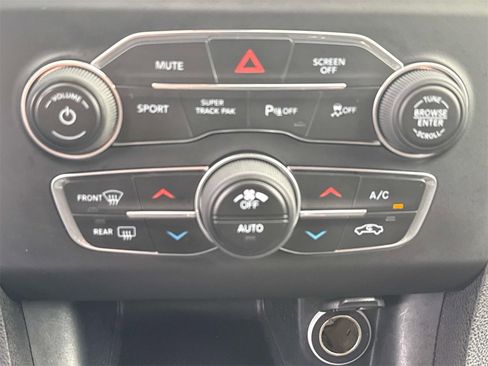 Used 2020 Dodge Charger R/T w/ Navigation & Travel Group image 17