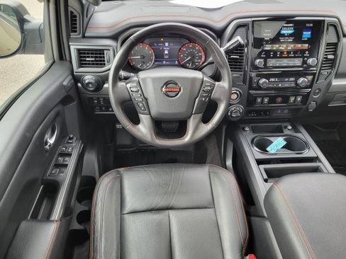 Used 2021 Nissan Titan PRO-4X image 12