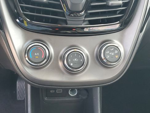 Used 2021 Chevrolet Spark LT image 22