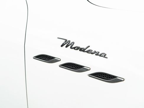 Used 2022 Maserati Ghibli Modena Q4 image 27