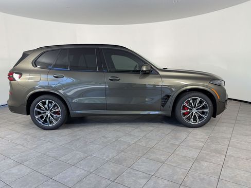 New 2026 BMW X5 xDrive40i w/ M Sport Package AWD/4WD image 7