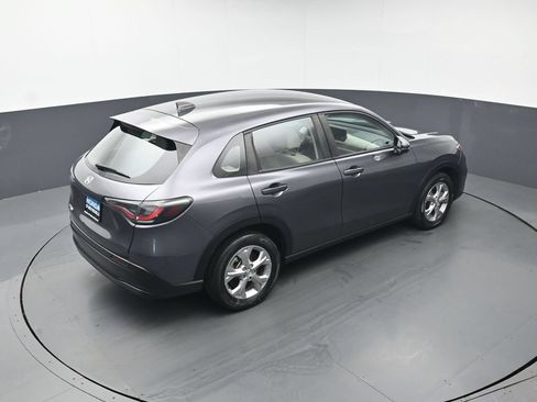 Certified 2023 Honda HR-V LX image 40