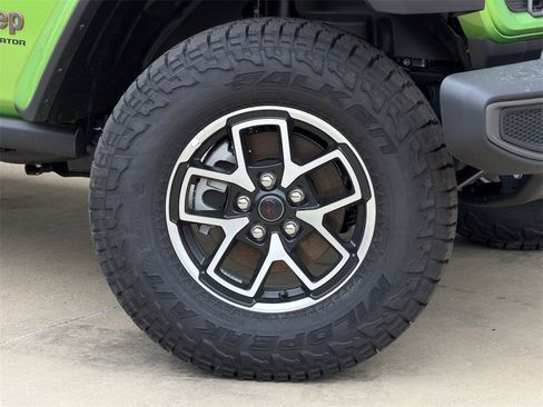 New 2025 Jeep Gladiator Rubicon w/ Convenience Group image 8