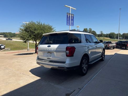 Used 2022 Ford Expedition XLT RWD image 7