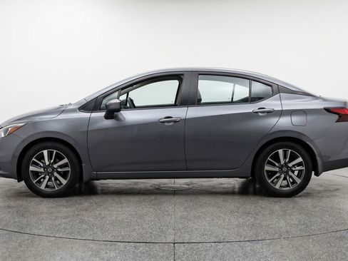 Used 2025 Nissan Versa SV FWD image 5