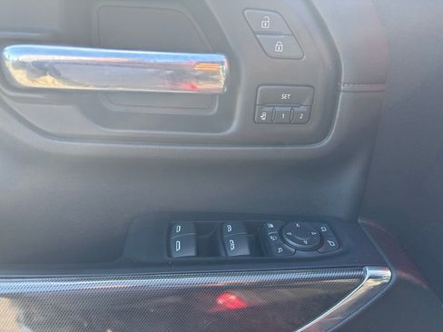 Used 2022 GMC Sierra 2500 AT4 w/ AT4 Preferred Package AWD/4WD image 10