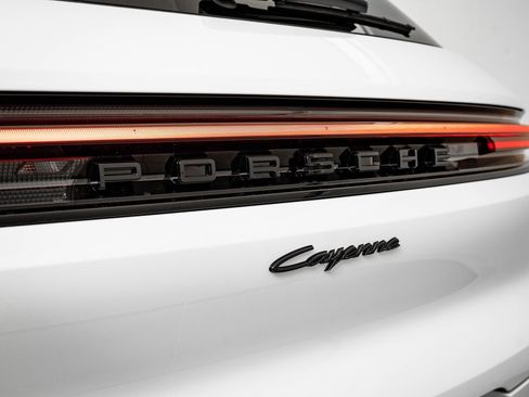 New 2026 Porsche Cayenne E-Hybrid image 21