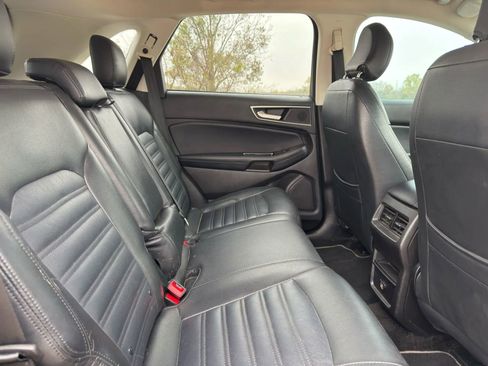 Used 2018 Ford Edge SEL w/ Equipment Group 201A image 18