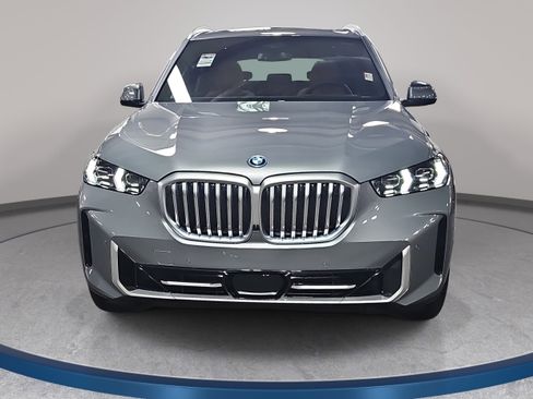 New 2026 BMW X5 xDrive50e AWD/4WD image 2