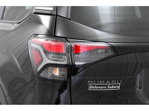 Used 2025 Subaru Forester Premium image 10