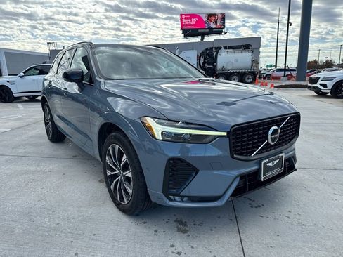 Used 2023 Volvo XC60 B5 Plus image 10