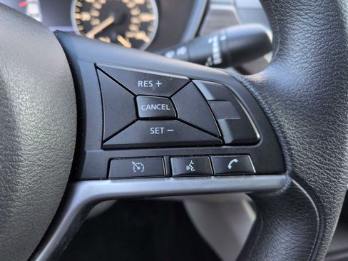 Used 2025 Nissan Altima 2.5 SV FWD image 22