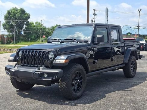 Certified 2022 Jeep Gladiator Sport AWD/4WD image 4