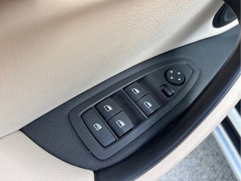Used 2018 BMW X1 sDrive28i FWD image 19