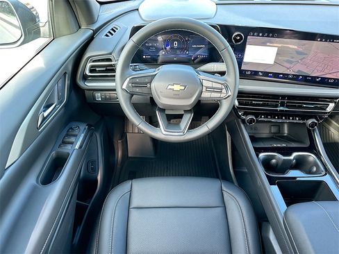 New 2026 Chevrolet Traverse LT w/ Driver Confidence Package image 16