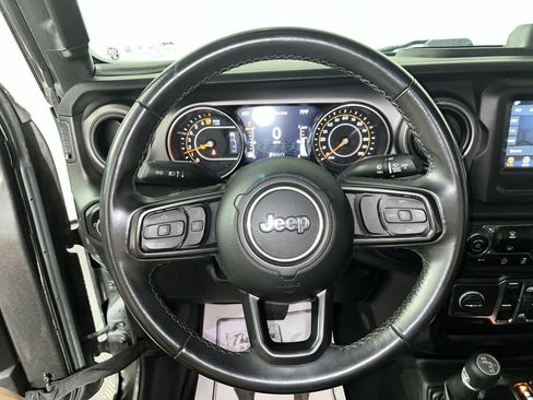 Used 2022 Jeep Gladiator Sport AWD/4WD image 16