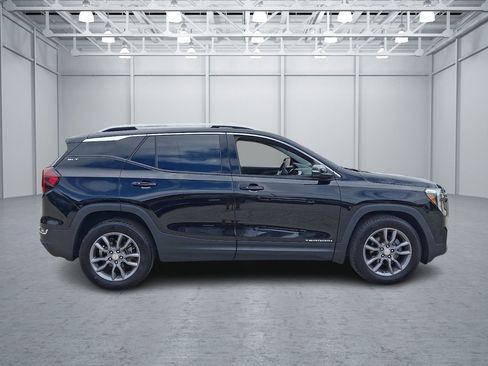 Used 2024 GMC Terrain SLT FWD image 6