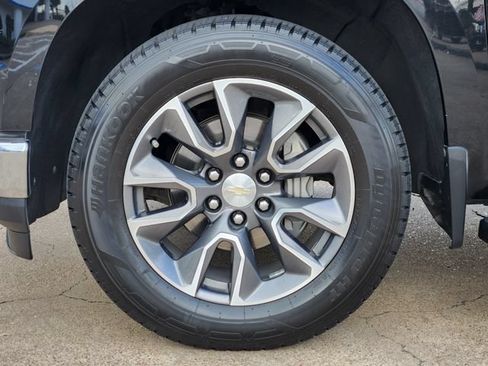 Used 2020 Chevrolet Silverado 1500 LT w/ Texas Edition RWD image 10