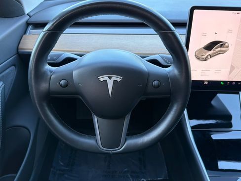 Used 2018 Tesla Model 3 Performance AWD/4WD image 18