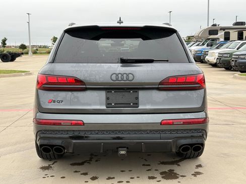 Used 2025 Audi SQ7 Prestige w/ Prestige Package AWD/4WD image 6