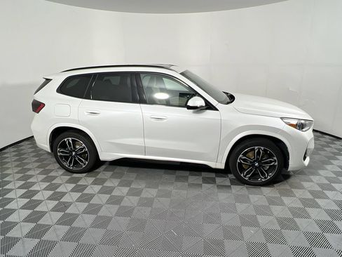 Used 2023 BMW X1 xDrive28i w/ Premium Package AWD/4WD image 2