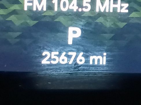 Used 2025 Jeep Wrangler Rubicon w/ Convenience Group image 2