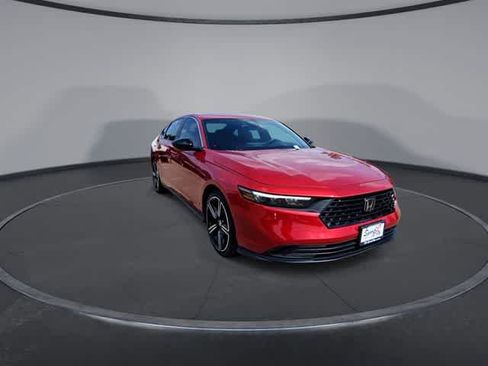 Used 2024 Honda Accord Sport image 2