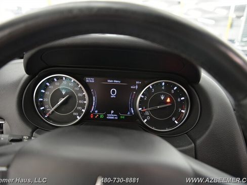 Used 2022 Maserati Levante Modena AWD/4WD image 31