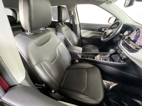 Used 2022 Jeep Compass Limited image 25