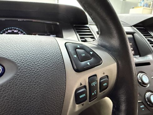 Used 2015 Ford Taurus SEL w/ Equipment Group 201A image 15